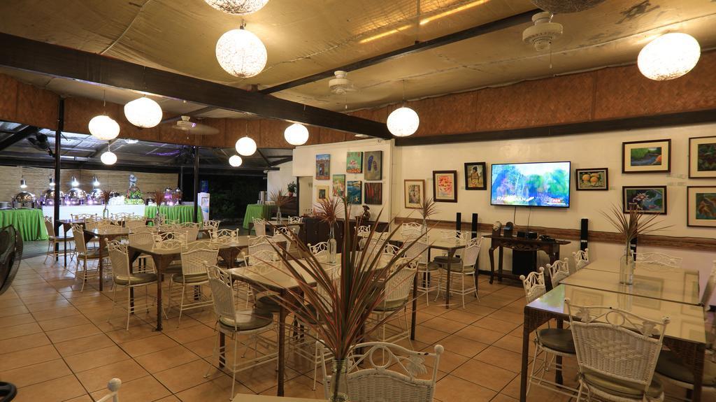 Loreland Farm Resort Antipolo Exterior foto